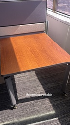 [#C11-1] Brown Square Table