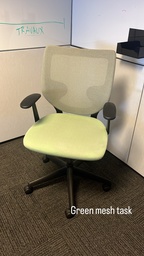 [#B13-7] Chaise de travail en maille verte