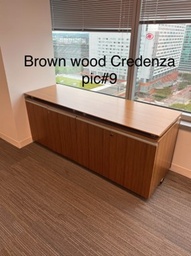 [#D5-9] Brown Wood Credenza