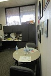 [#C9-33] Table with 4 Prong Base (36"D)