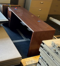 [#E1-19] Steelcase Desk