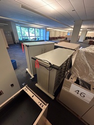 [#C1-67] Metal Laptop Cart