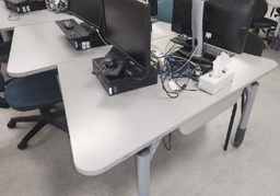 [#E1-1] Trapezoid Table