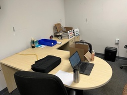 [#E6-7] L-shaped stand-alone desk: 24"x47"+35"x71"