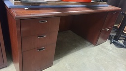 [#E6-2] Desk w/ pedestals (3' deep x 6' wide x 28" tall)