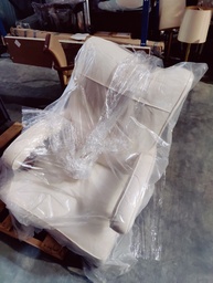 [#B12-39] Seating