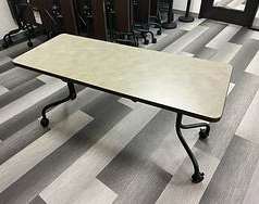 [#C20-160] H 28 X W 60 X D 24 Table