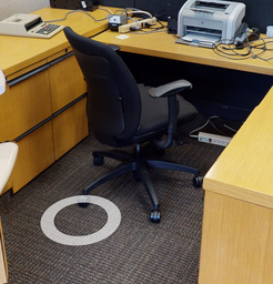 [#B13] Black Task Chair