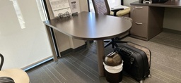 [#C5-128] Huddle Table