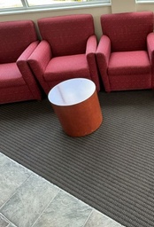 [#C3] Small Round Coffee Tables