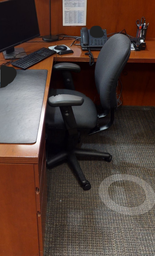 [#B13-7] Black Task Chair