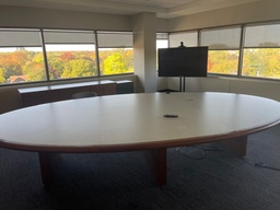 [#C7-41] Oval Board Table