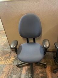 [#B13-17] Misc Task Chair