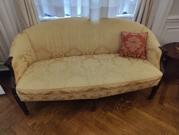 [#B6-566] Couch 60x32x33