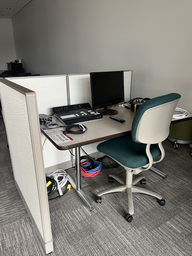 [#B13-68] Green Stool