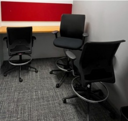 [#B13-10] Black Task Stool