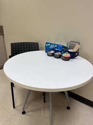 [#C3-6] Round Breakroom Table