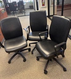 [#B13] Task Chair