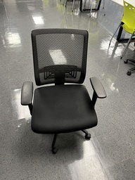 [#B13-2] Black task chair