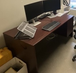 [#E3-21] Mahogany Single Ped Desk