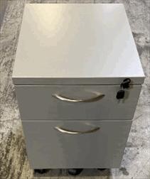 [#D16-107] Mobile Ped with 5 Casters