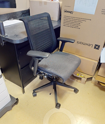 [#B13-1] Steelcase Think Task Chair