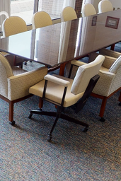 [#B13-13] White Task Chair