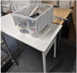 [#C12-37] White Table