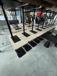 [#C11-64] Laptop Table