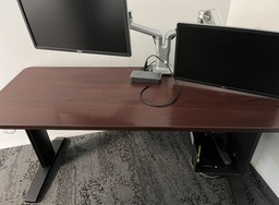 [#E10-7] Height-adjustable table