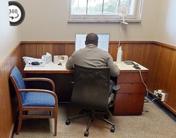 [#E3] Desk with 1 Set of Side Drawers