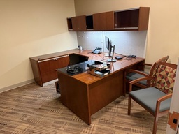 [#E9-1] Herman Miller Desk 66" x 78"