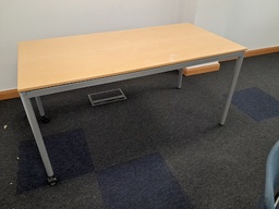 [#C12-28] Wood 2-Wheel Training Table