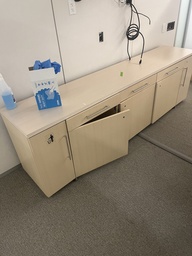 [#D5-7692] Credenza (5 Doors)