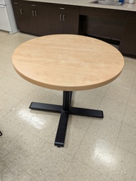 [#C4-7] Round Tables