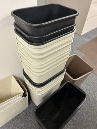 [#G3-16] Small Trash Cans