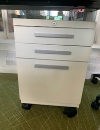 [#D16-4] 3 Drawer Storage Pedestal / Caisson 3 tiroirs de 15 pouces de large x 18 pouces de profond