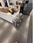 [#G4-17] Kitchen metal trash cans