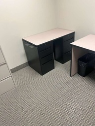 [#E4-133] Small Desk with Ped
