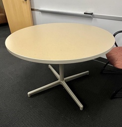 [#C4-64] Round Table - 42