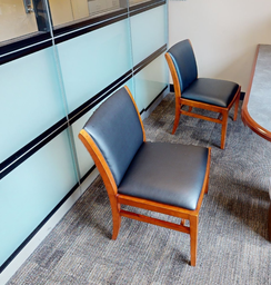 [#B9-6] Black Guest Chair, No Arms