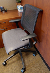 [#B13-1] Steelcase Task Chair