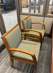 [#B9-8] Wood Guest Chairs (light)