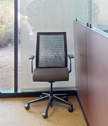 [#B13-5] Task chair with arms