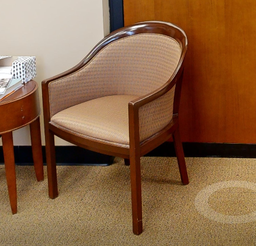 [#B9-6] Beige guest chair with arms