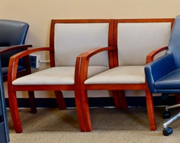 [#B8-13] Cream guest chair with arms