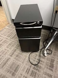 [#D16-9] Skinny mobile pedestal (metal)