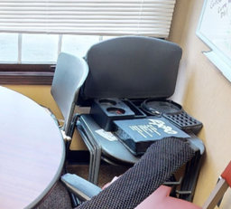 [#B8-5] Black side chair no arms