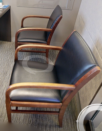 [#B9-3] Black guest chair with arms