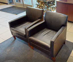 [#B12-6] Black lounge chair